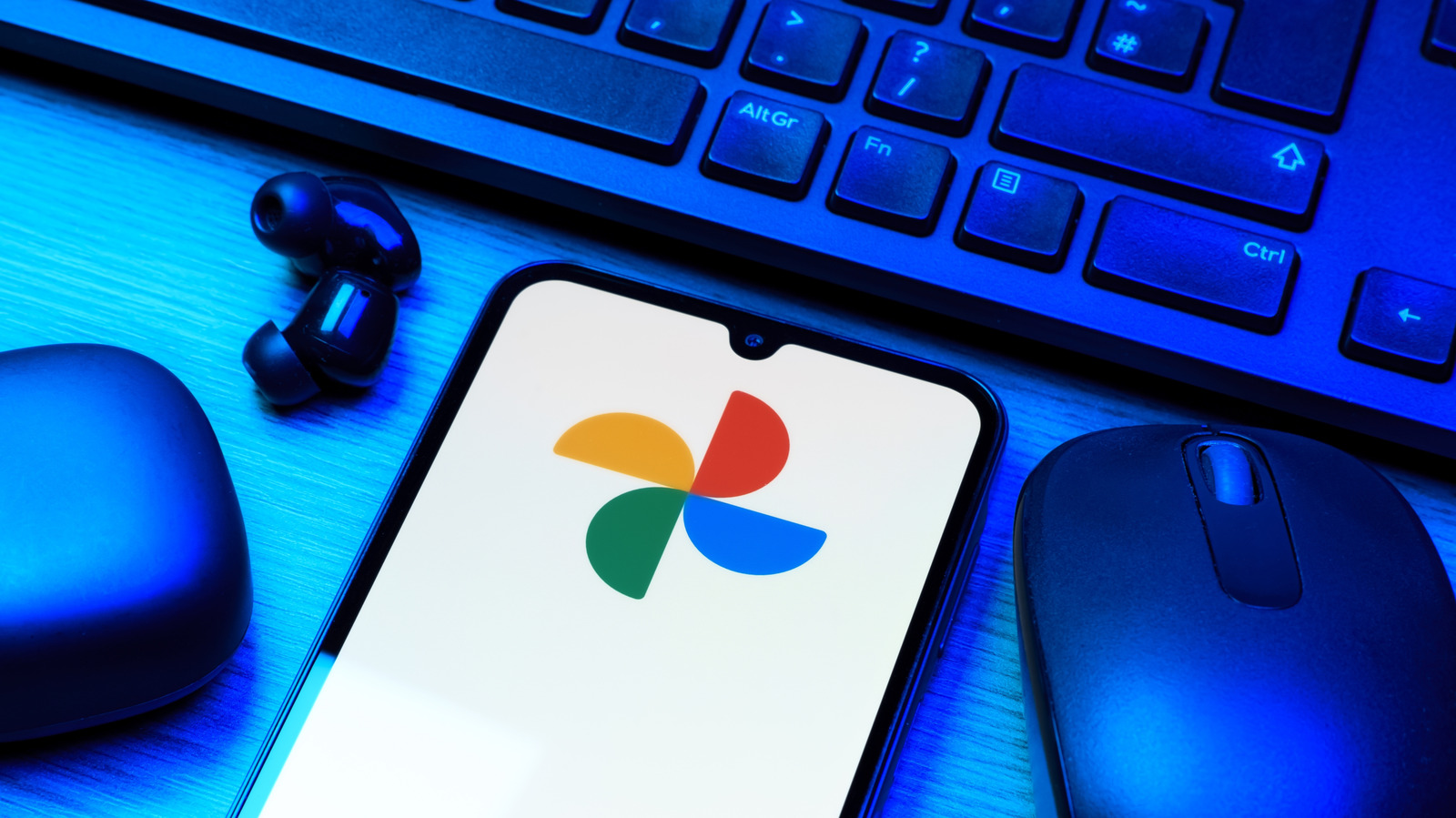5 Best Google Photos Hacks to Organize Your Life