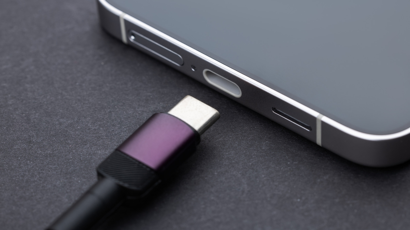 5 Must-Have USB-C Phone Gadgets for 2026