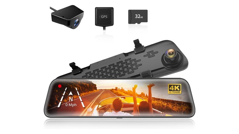 WOLFBOX G840S 12-inch smart rearview mirror dash cam.